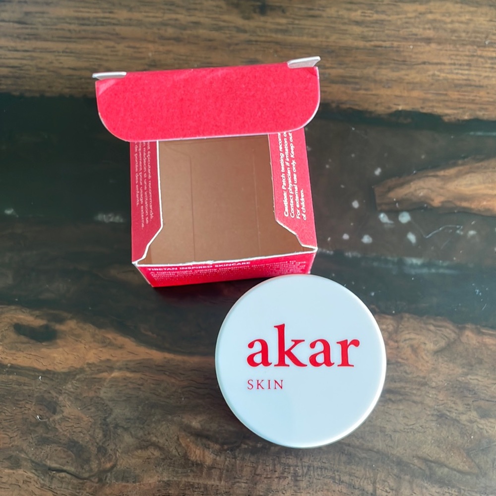 New! Akar Pure Lip Restoration